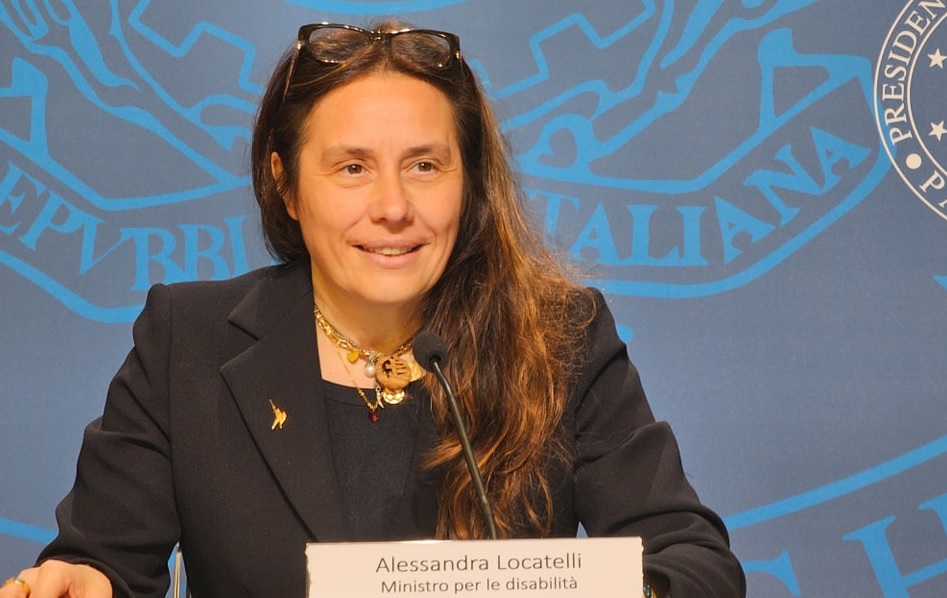 Il ministro comasco Locatelli: “Nel 2026 lavoreremo su riforma sulla disabilità e riconoscimento dei caregiver familiari”