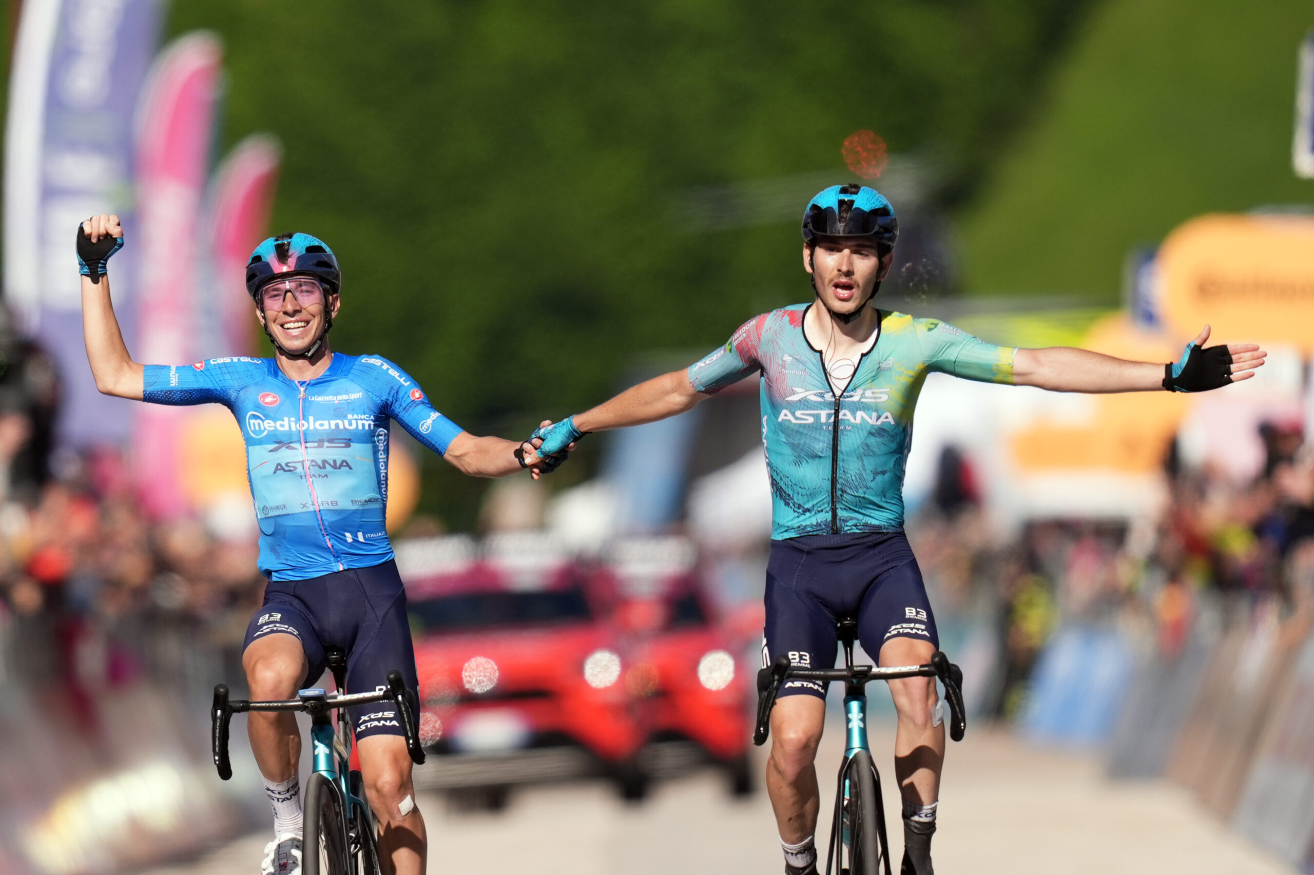 Giro d’Italia, trionfo tricolore con Scaroni e Fortunato