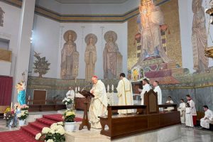 Il cardinale Cantoni scrive ai ragazzi in ritiro a Bellagio: “A noi è chiesto di riconoscere il Papa che Gesù ha già scelto”