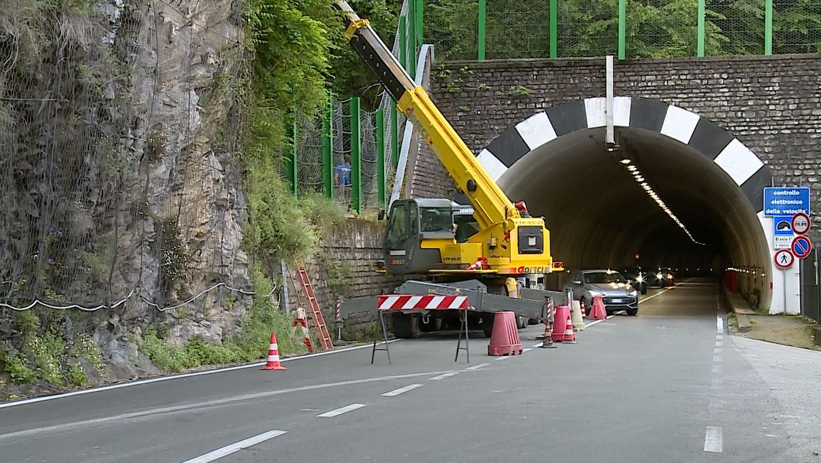 Blevio, pulizia dell’attraversamento del torrente Covercin: senso unico alternato sulla Lariana fino al 23 maggio
