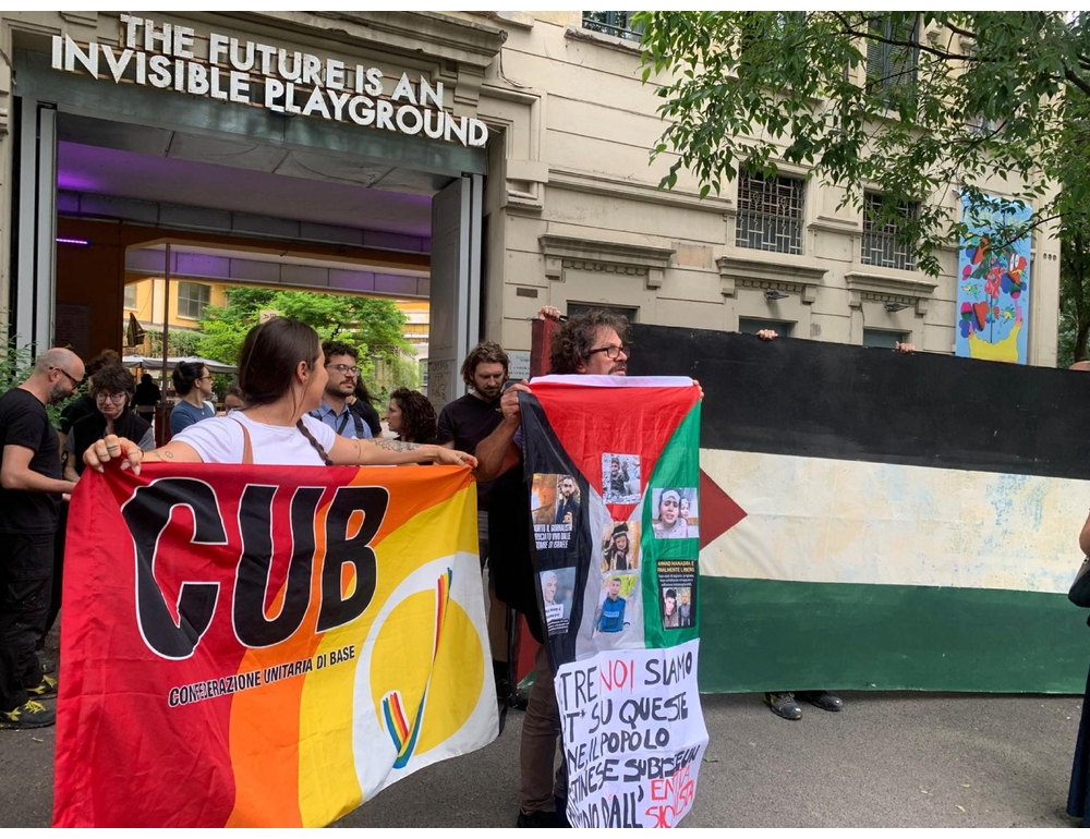 Scala: urlò Palestina libera, flash mob per maschera licenziata