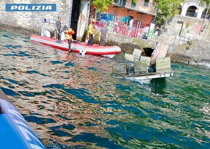Blevio, si ribalta un pontile galleggiante. Intervento della polizia