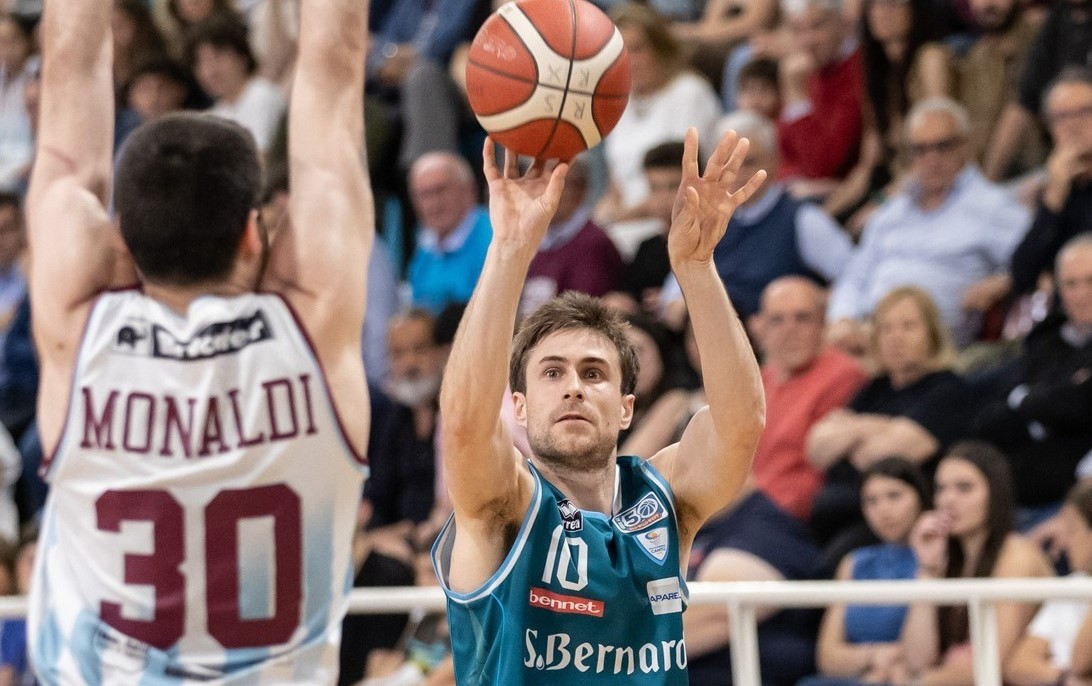 Playoff di serie A2: finalissima fra Rimini e Cantù