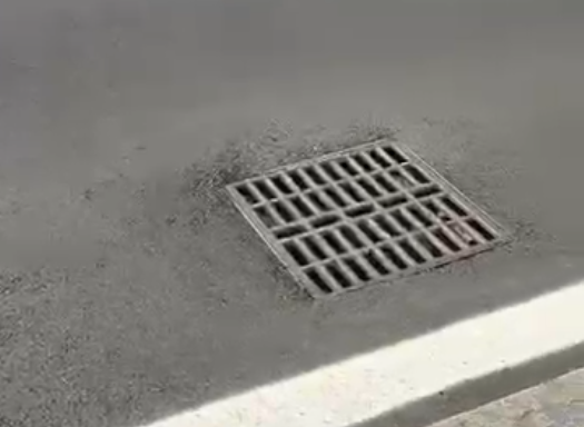 Via Borgovico Nuova, persistono i disagi nonostante i lavori