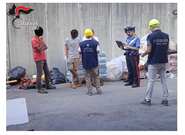Controlli dei carabinieri in cantiere: denunce e 50mila euro di multe