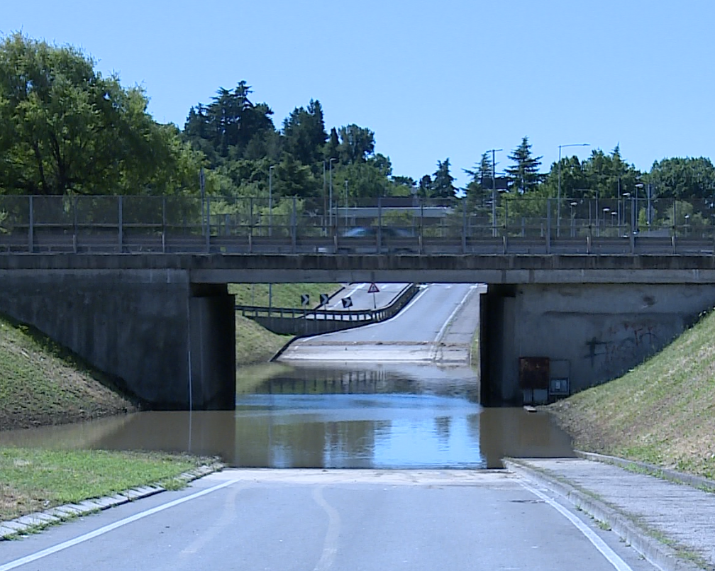 Como, allagato il sottopasso di Lazzago