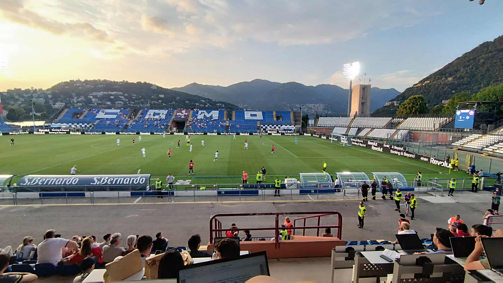 Como, tifosi laziali cercano di infiltrarsi al Sinigaglia. Annullati i biglietti: la nota della società