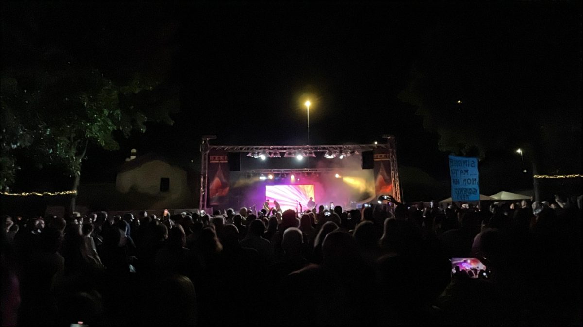 Simone Tomassini sul palco del B.E.A.T. Summer Festival