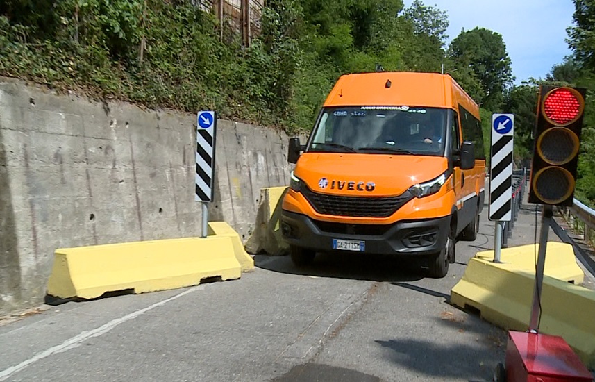 Riaperta la strada a Civiglio, gli abitanti: “Era ora”