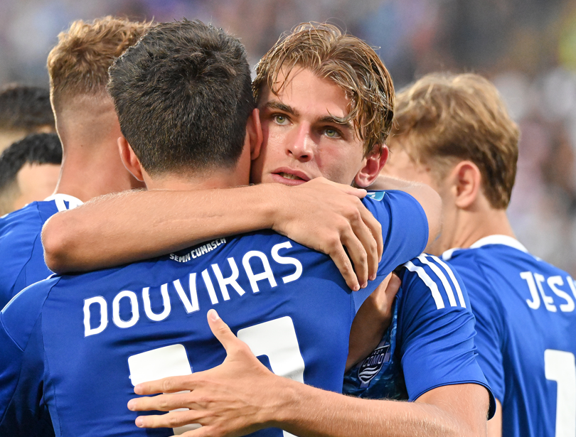 Il Como torna alla vittoria: batte il Lecce 3-0 e non molla l’Europa