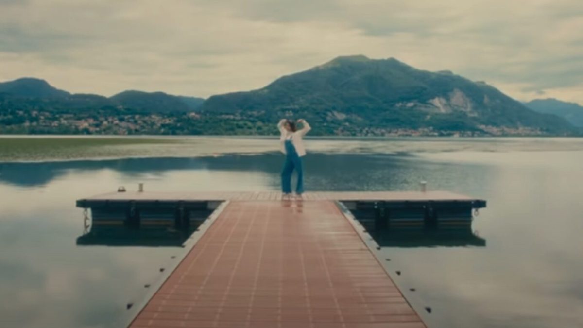 Eros Ramazzotti gira il nuovo video sul lago di Pusiano