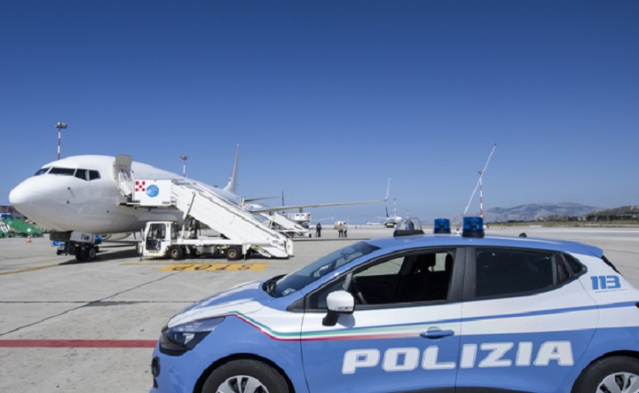 Irregolari in Italia: 15 provvedimenti emessi dal questore, 6 persone rimpatriate