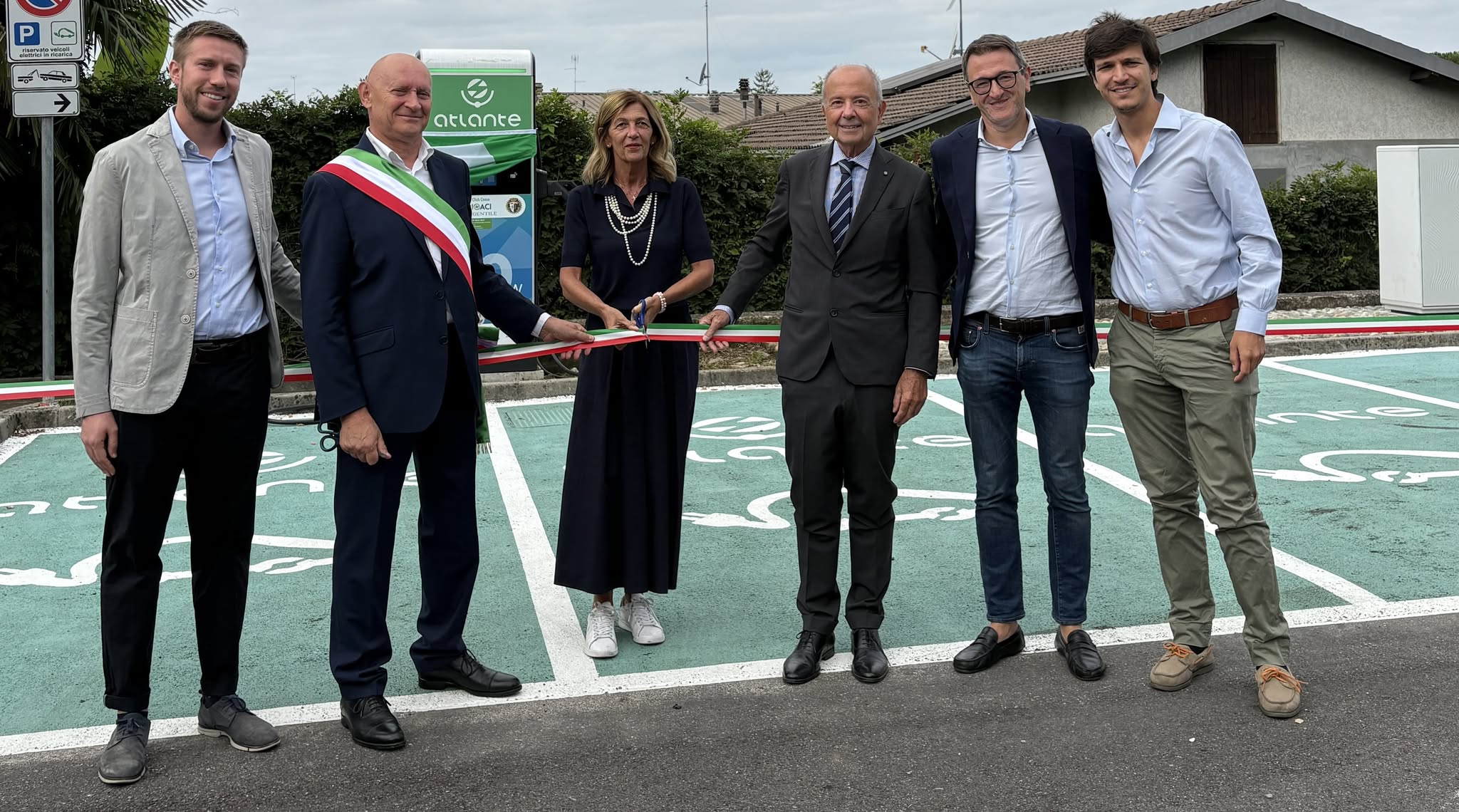 Appiano, attivate due nuove colonnine di ricarica per veicoli elettrici