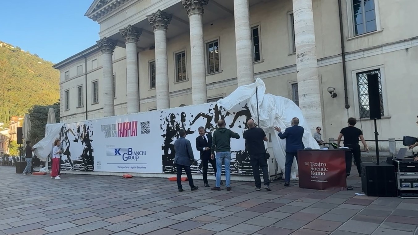 Container artistico e mostra, inaugurazioni al Teatro Sociale