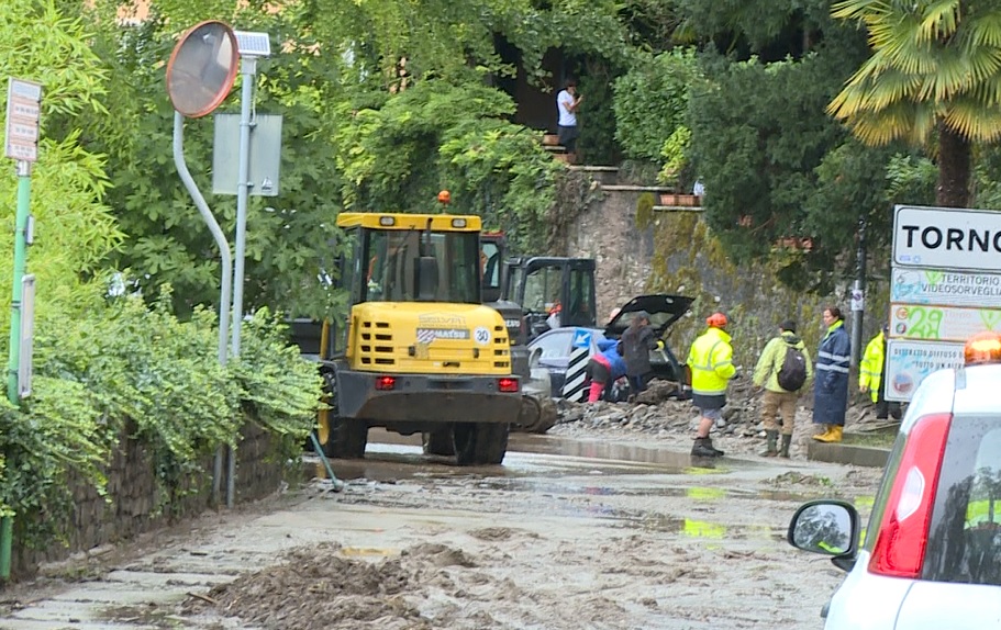 Maltempo nel Comasco, aumentano i danni. Tra Como, Torno e Blevio 27 famiglie sfollate