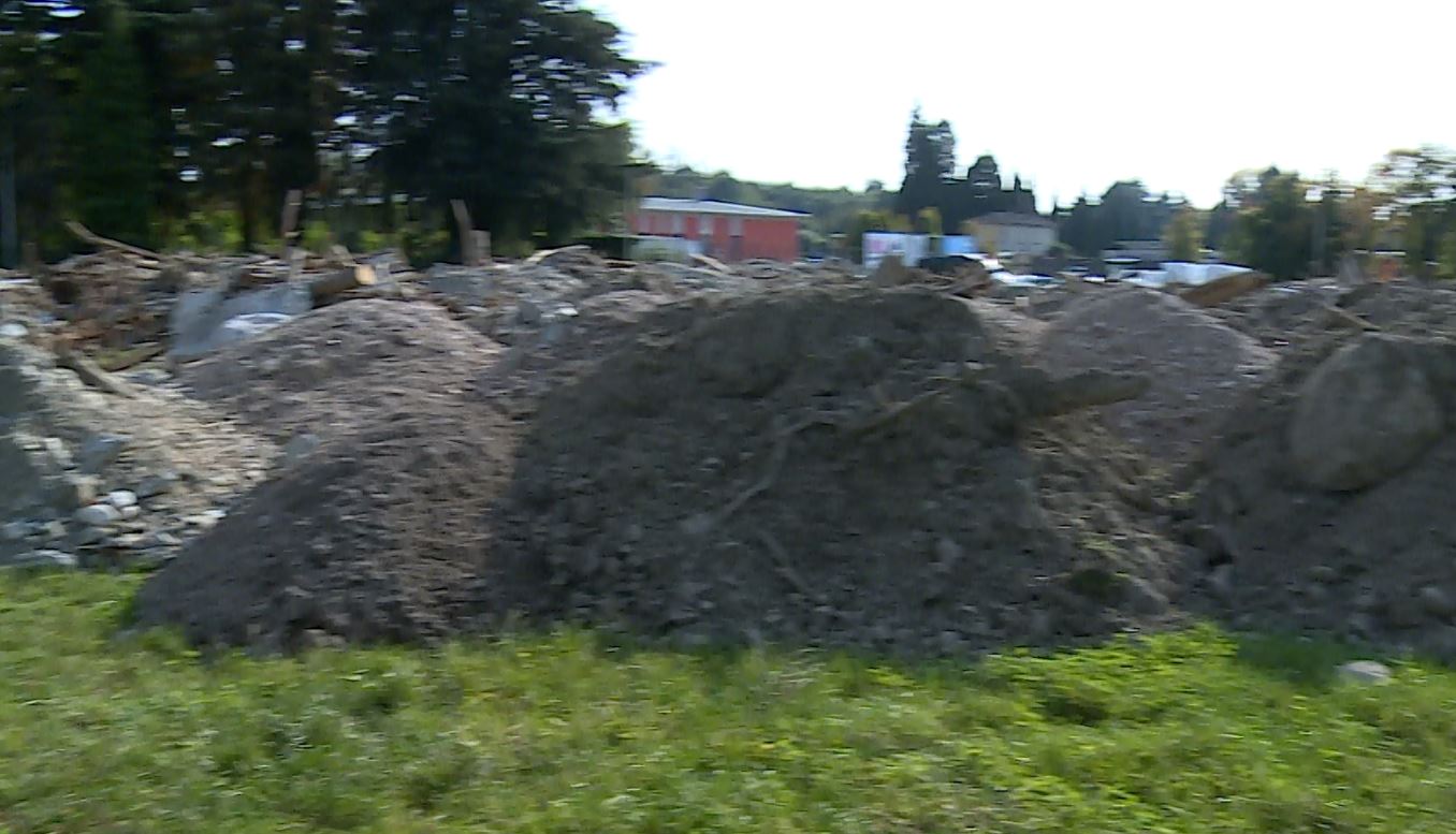 Rifiuti nell’area del luna park, Finizio (PD): “Mi auguro che Rapinese non protragga di proposito i tempi di rimozione”