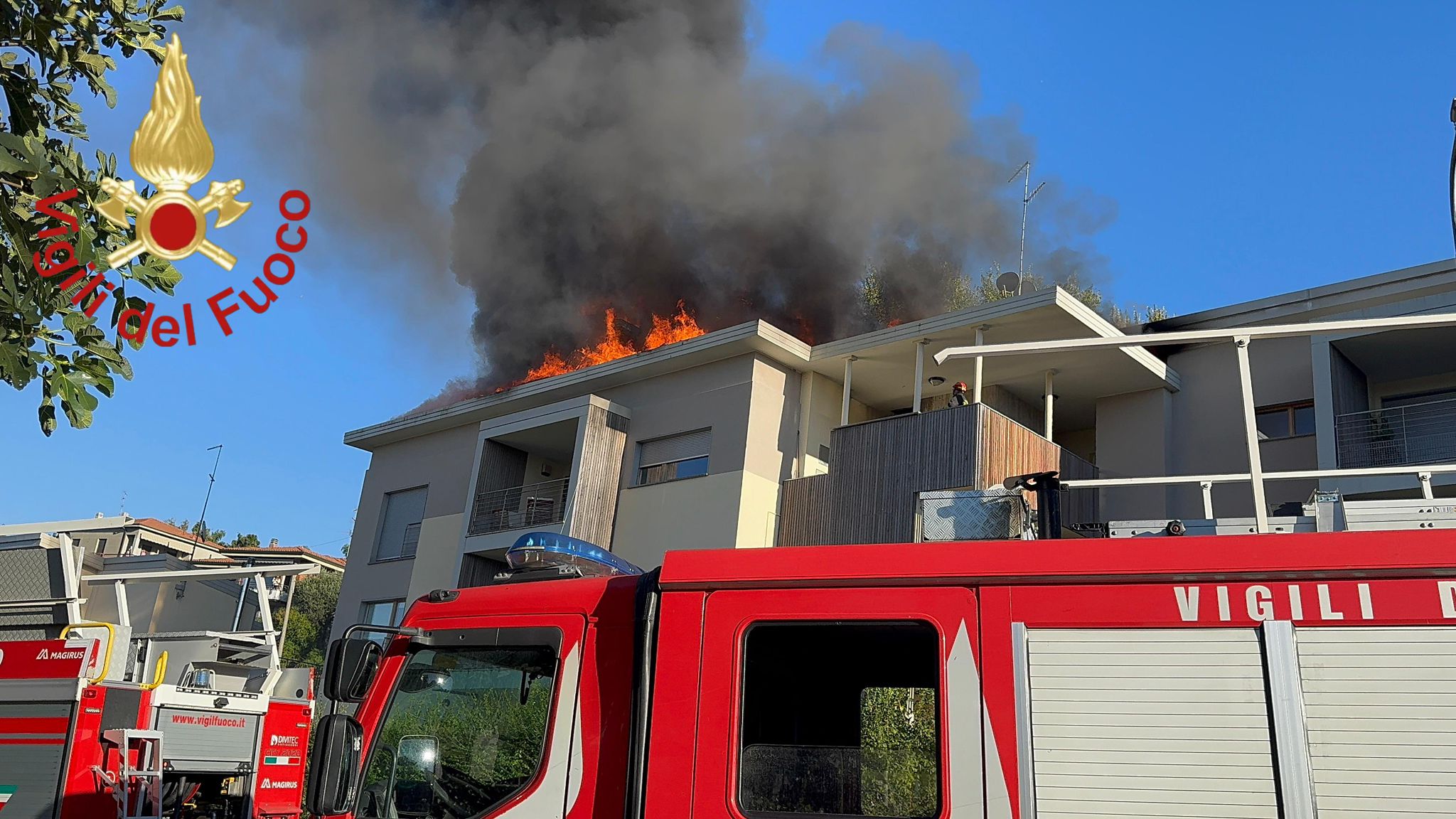 Incendio a Olgiate, raccolta fondi per aiutare le famiglie fuori casa