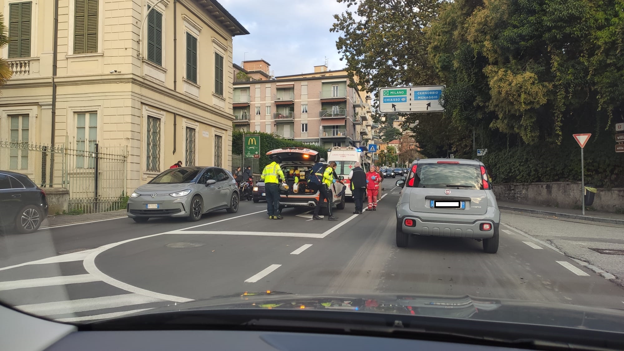 Como: incidente in via Borgo Vico, paura per una bambina di 7 anni