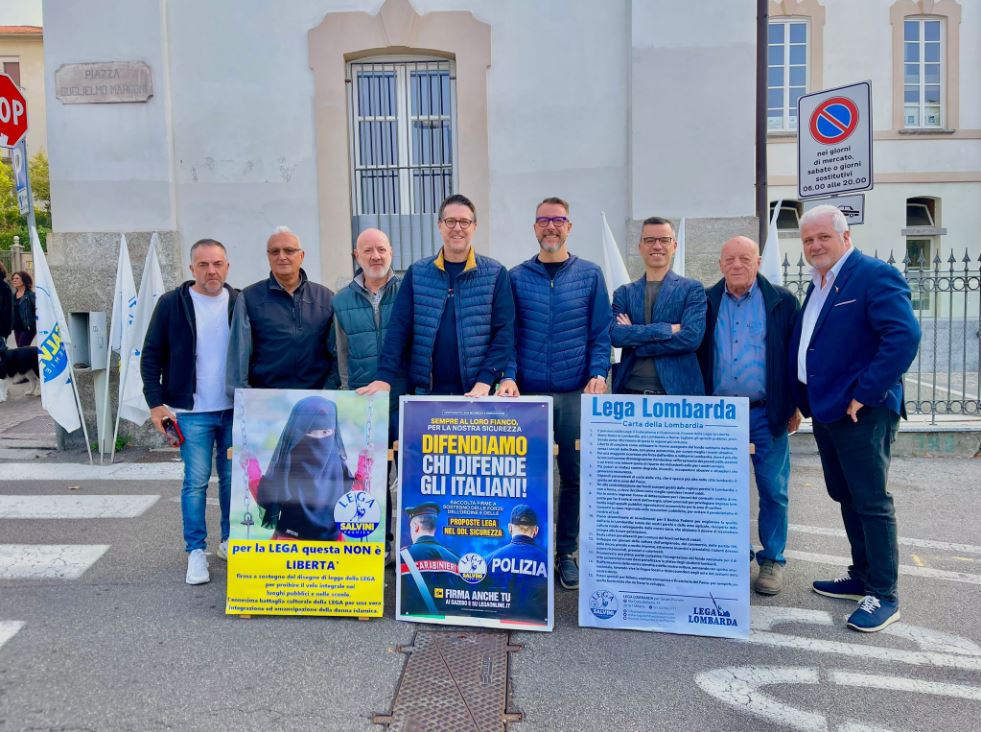 Cantù, la Lega in piazza per dire no al velo islamico nei luoghi pubblici