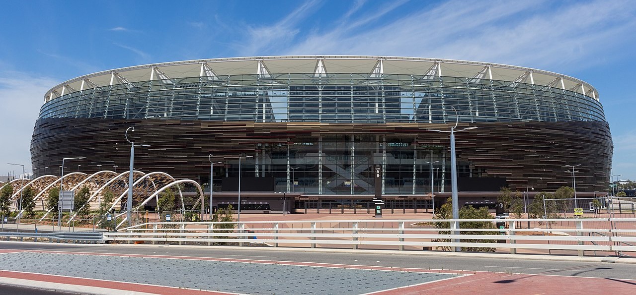 Clamoroso dietrofront: Milan-Como si giocherà in Australia