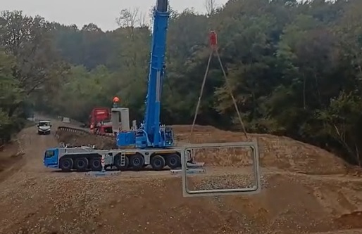 Voragine sulla provinciale 38, avviata la posa dei cunicoli prefabbricati