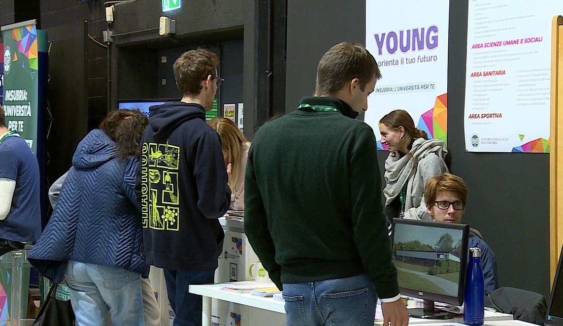 La 18esima edizione di Young a Lariofiere. Gli studenti: “Un’occasione importante per il nostro futuro”