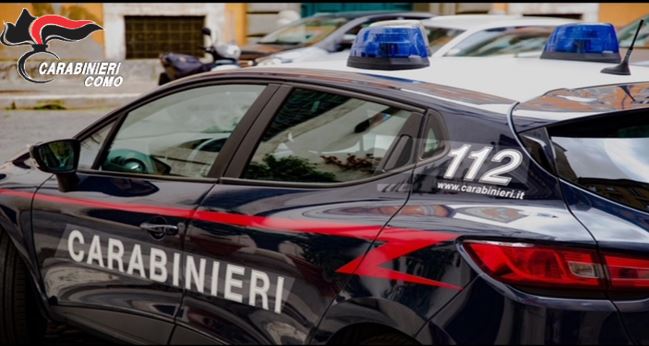 Aggredita dal compagno con una mannaia, ferita una 40enne