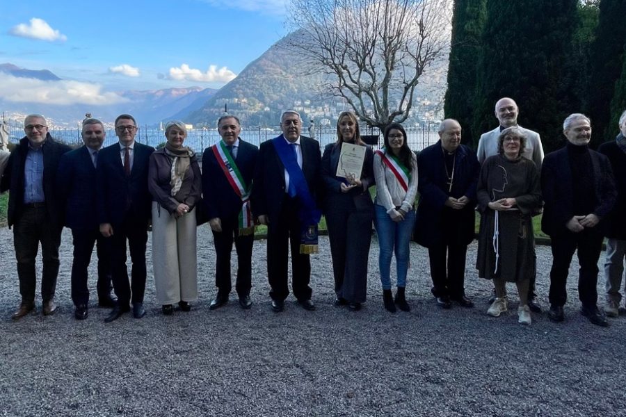 benemerenze alla memoria di don Roberto Malgesini