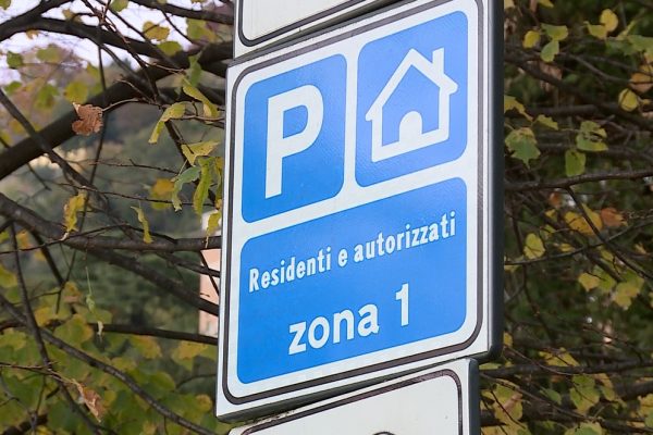 parcheggi residenti Como