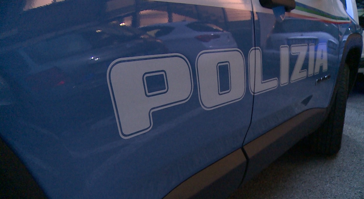 Esce in permesso dalla comunità e ruba 340 euro di merce in un supermercato: arrestato 31enne di Lipomo