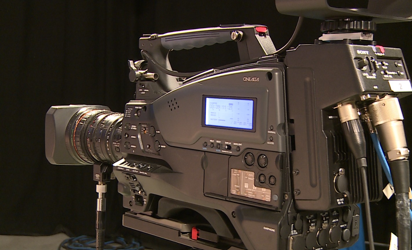 Contributi alle emittenti locali, durissimo scontro. Le televisioni a Repubblica: “Parole false e offensive”