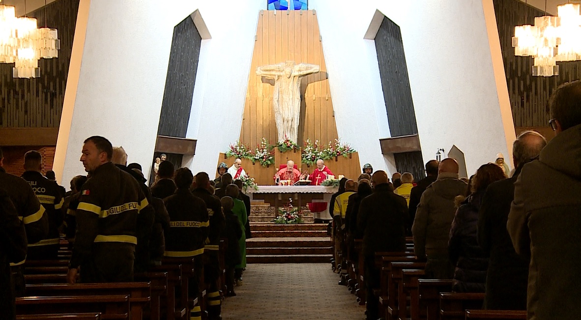 Como, i vigili del fuoco celebrano Santa Barbara. In un anno 6250 interventi, in aumento a causa del maltempo