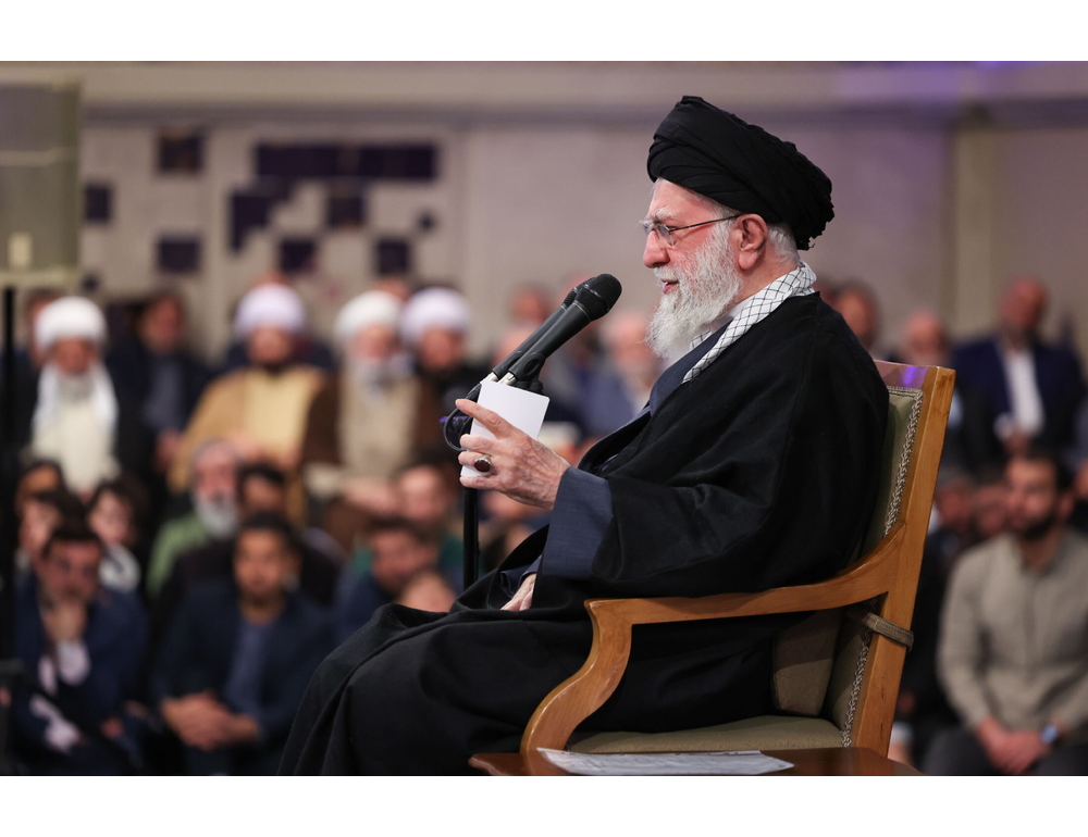 Khamenei, ‘Trump ha mani sporche di sangue degli iraniani’