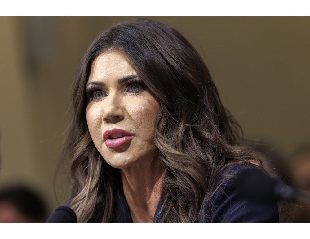 Ministra Noem difende l’Ice, ‘sparatoria a Minneapolis terrorismo interno’