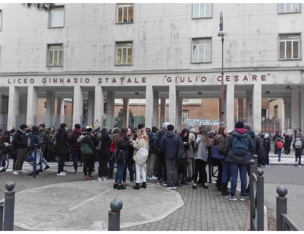 Scuole al gelo, ‘8 studenti su 10 hanno sofferto freddo al rientro’