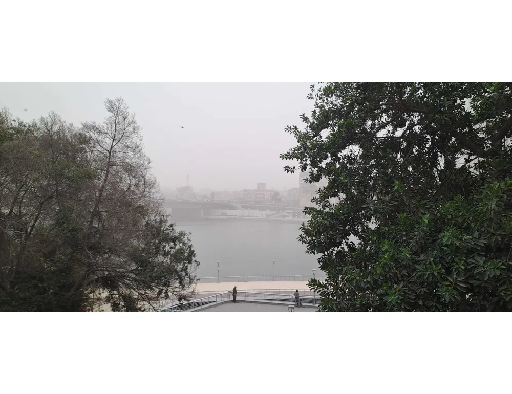 Tempesta di sabbia al Cairo, parzialmente interrotto il traffico aereo