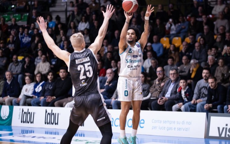 Cantù sprofonda: al PalaDesio passa anche Tortona. 79 a 85 il risultato finale