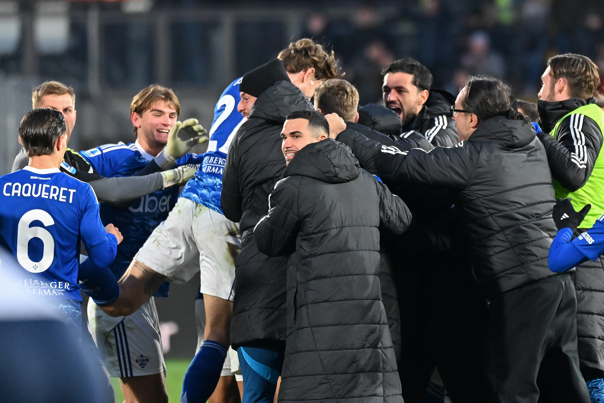 Capolavoro di Baturina e il Como pareggia al 94′