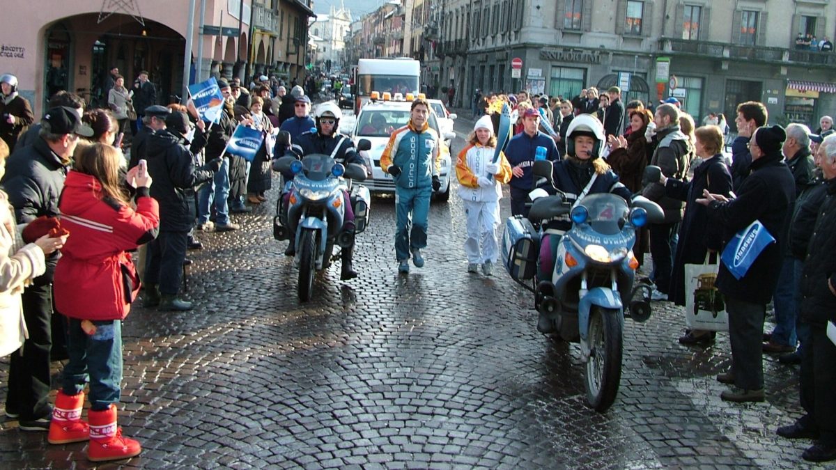 Fiamma Olimpica a Como con Fabregas, Lehmann, Moraschini e Zanetti