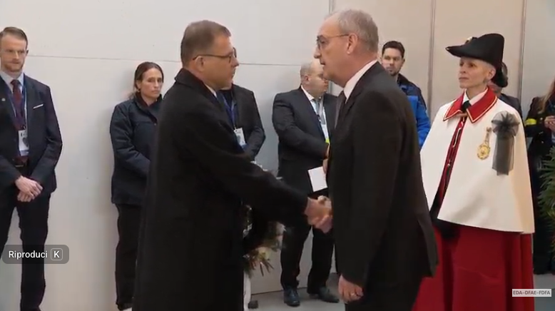 Strage di Crans Montana, la commemorazione delle vittime da Martigny