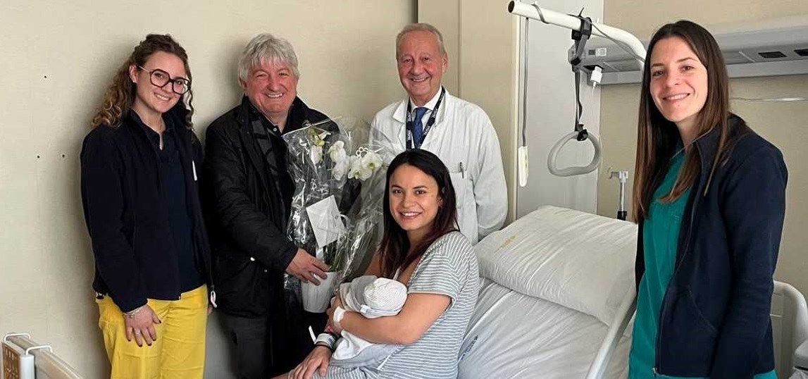 Como, l’anno si chiude con un fiocco azzurro: Theo è l’ultimo nato nel 2025 al Sant’Anna