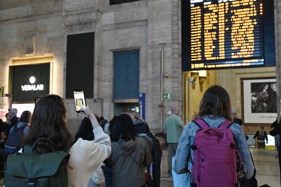 Circolazione prima 'fortemente rallentata' e dalle 9 in lenta ripresa