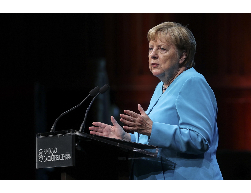 Merkel smentisce le voci di Bild su possibile candidatura a presidenza
